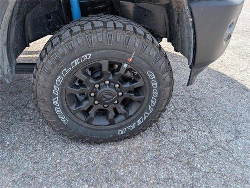 Bright White Clearcoat 2026 RAM 2500 Tradesman Crew Cab 4x4 6'4' Box