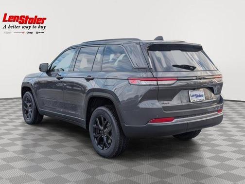 Baltic Gray Metallic Clearcoat 2026 Jeep Grand Cherokee Altitude