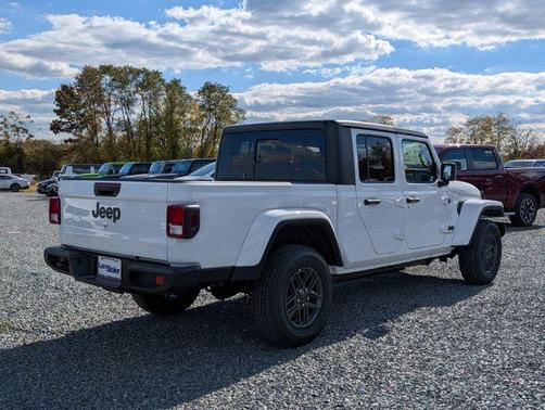 2025 Jeep Gladiator Sport S