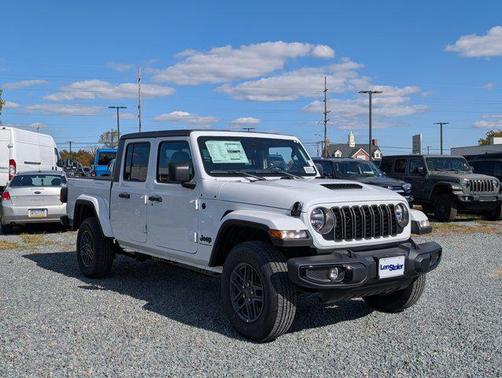 2025 Jeep Gladiator Sport S