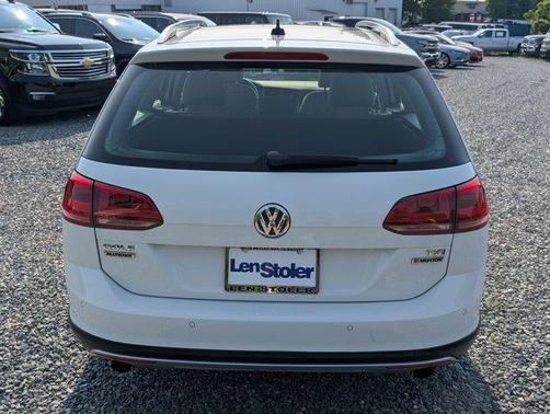 2017 Volkswagen Golf Alltrack TSI S