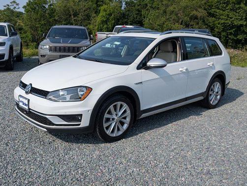 2017 Volkswagen Golf Alltrack TSI S