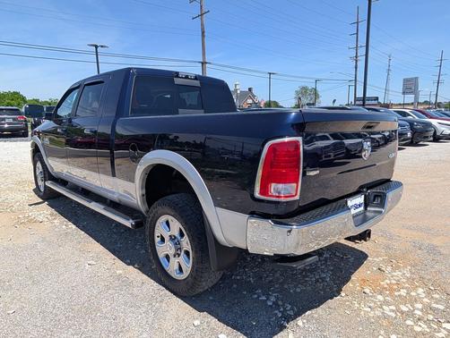 True Blue Pearlcoat 2016 RAM 2500 Laramie