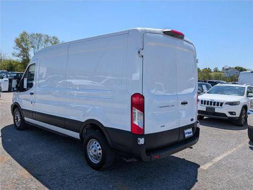 Oxford White 2023 Ford Transit-250 Base