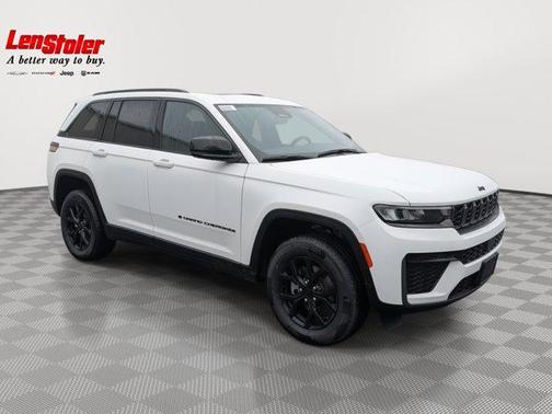 Bright White Clearcoat 2026 Jeep Grand Cherokee Altitude
