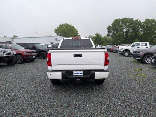 2018 Toyota Tundra SR5
