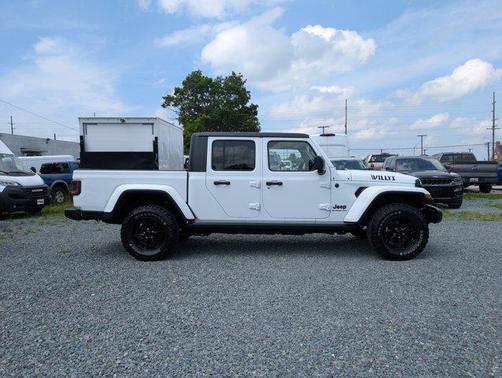 2022 Jeep Gladiator Willys 4x4