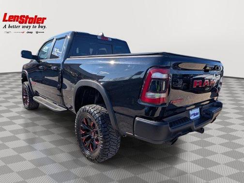 Diamond Black Crystal Pearlcoat 2019 RAM 1500 Rebel
