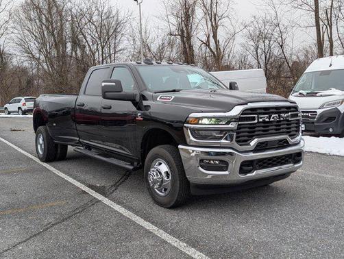 2026 RAM 3500 Tradesman Crew Cab 4x4 8' Box