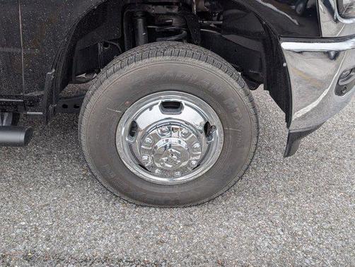 2026 RAM 3500 Tradesman Crew Cab 4x4 8' Box