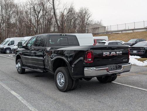 2026 RAM 3500 Tradesman Crew Cab 4x4 8' Box