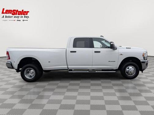 2024 RAM 3500 Big Horn Crew Cab 4x4 8' Box