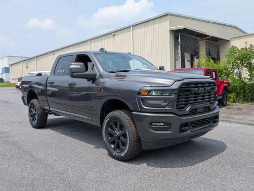 2025 RAM 2500 Big Horn Crew Cab 4x4 6'4' Box