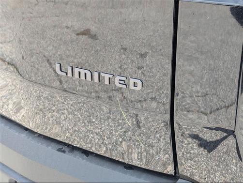Diamond Black Crystal Pearlcoat 2026 Jeep Cherokee Limited