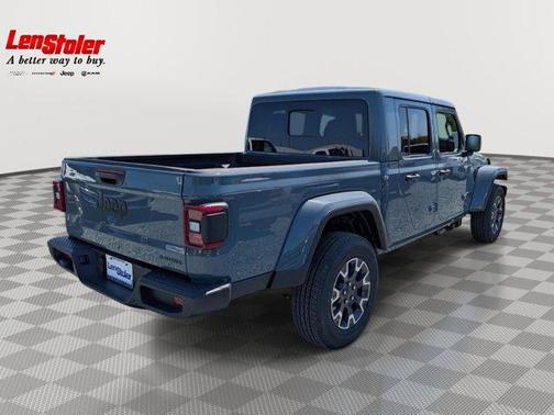 Anvil Clearcoat 2026 Jeep Gladiator Sahara 4x4