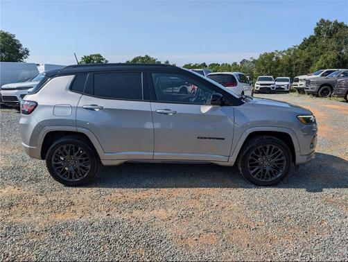 Billet Silver Metallic Clearcoat 2022 Jeep Compass High Altitude
