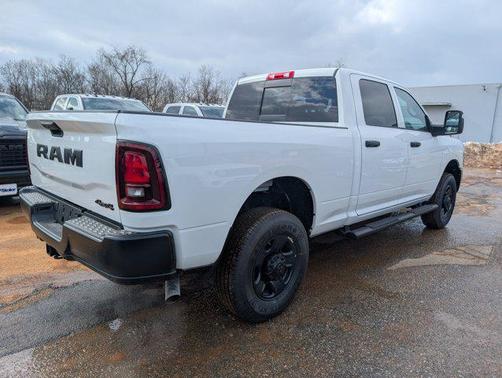 2026 RAM 3500 Tradesman Crew Cab 4x4 6'4' Box