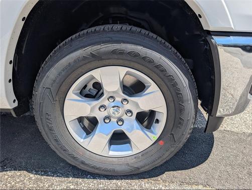 Bright White Clearcoat 2026 RAM 1500 Big Horn/Lone Star