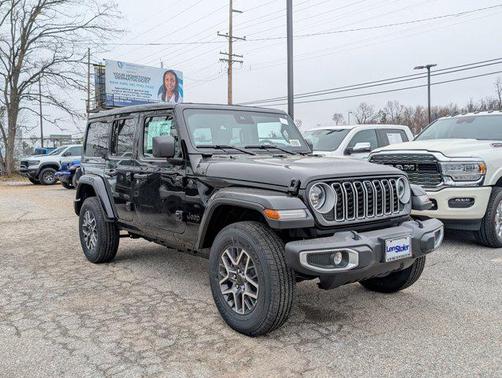 2025 Jeep Wrangler 4-Door Sahara 4x4