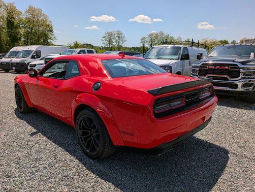 Go Mango 2022 Dodge Challenger R/T Scat Pack Widebody