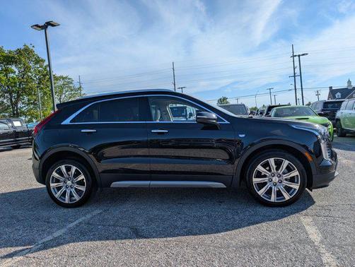 2021 Cadillac XT4 Premium Luxury