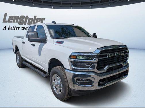 2025 RAM 2500 Tradesman Crew Cab 4x4 6'4' Box