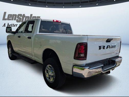 2025 RAM 2500 Tradesman Crew Cab 4x4 6'4' Box