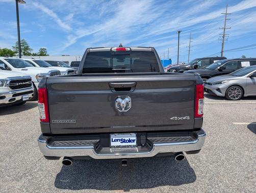 Granite Crystal Metallic Clearcoat 2022 RAM 1500 Big Horn/Lone Star