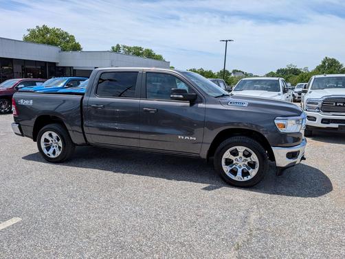 Granite Crystal Metallic Clearcoat 2022 RAM 1500 Big Horn/Lone Star