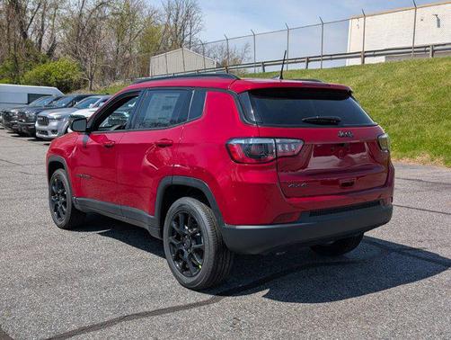 2025 Jeep Compass Latitude