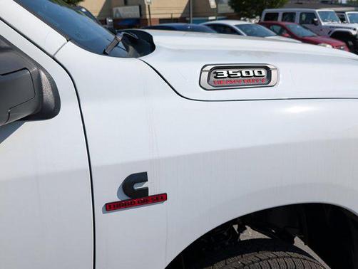 2025 RAM 3500 Tradesman Crew Cab 4x4 8' Box