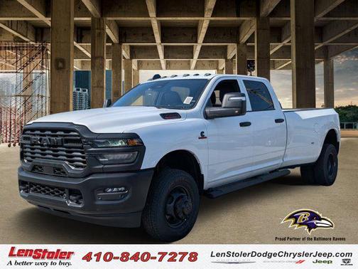 2025 RAM 3500 Tradesman Crew Cab 4x4 8' Box
