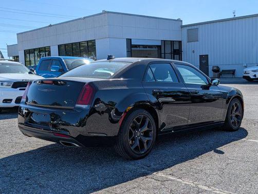 2023 Chrysler 300 S