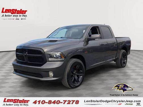 2017 RAM 1500 Night Crew Cab 4x4 5'7' Box