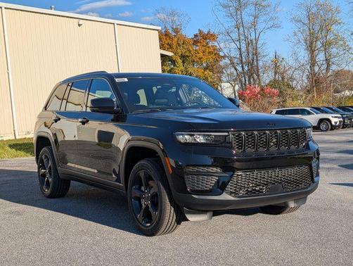 2025 Jeep Grand Cherokee Altitude