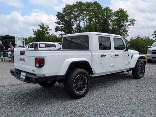 2023 Jeep Gladiator Overland