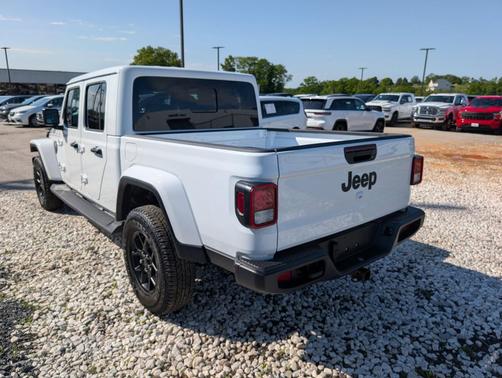 Bright White Clearcoat 2025 Jeep Gladiator High Tide