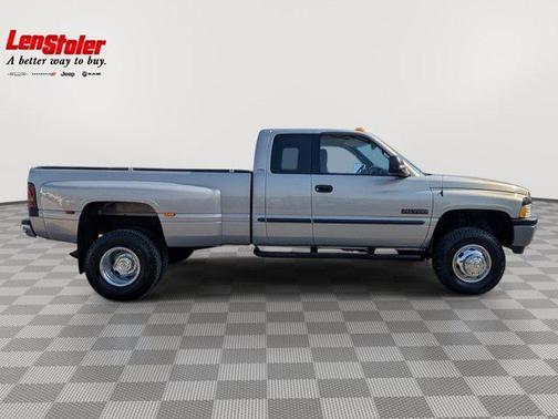 Bright Silver Metallic 2001 Dodge Ram 3500 Quad Cab DRW