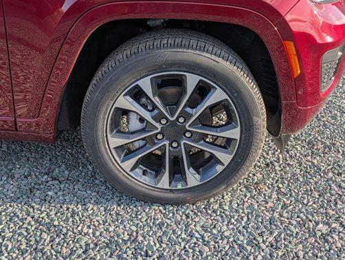 2025 Jeep Grand Cherokee Overland