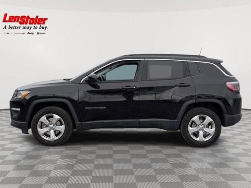 Diamond Black Crystal Pearlcoat 2021 Jeep Compass Latitude