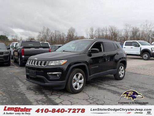 Diamond Black Crystal Pearlcoat 2021 Jeep Compass Latitude