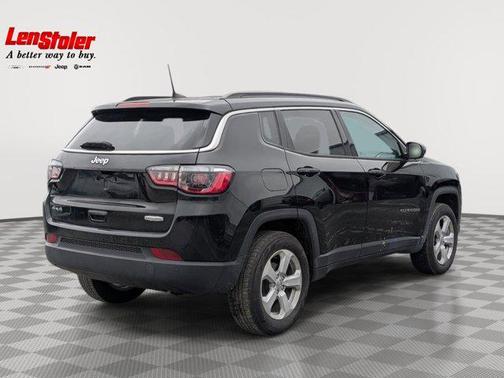 Diamond Black Crystal Pearlcoat 2021 Jeep Compass Latitude