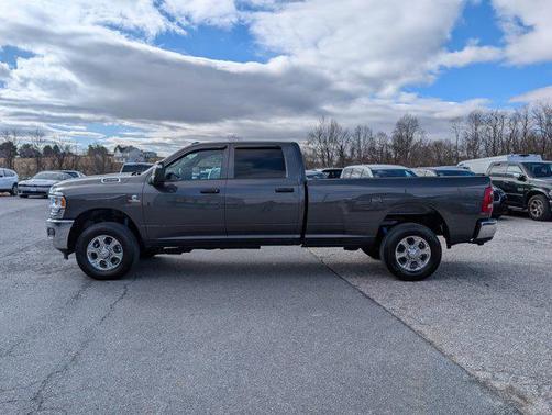 2024 RAM 2500 Tradesman Crew Cab 4x4 8' Box
