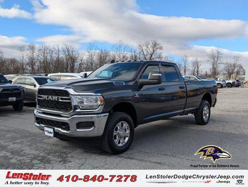 2024 RAM 2500 Tradesman Crew Cab 4x4 8' Box