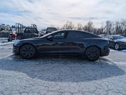 2024 Tesla Model S Plaid