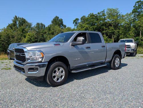 2023 RAM 2500 Big Horn Crew Cab 4x4 6'4' Box
