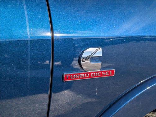 2022 RAM 2500 Laramie Crew Cab 4x4 6'4' Box