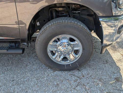 2025 RAM 2500 Tradesman Crew Cab 4x4 8' Box