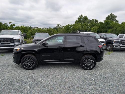 Diamond Black Crystal Pearlcoat 2022 Jeep Compass High Altitude