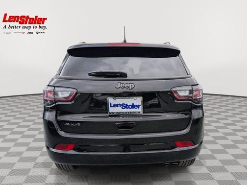 Diamond Black Crystal Pearlcoat 2022 Jeep Compass High Altitude